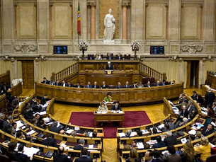 Co-ado��o mais perto de se concretizar