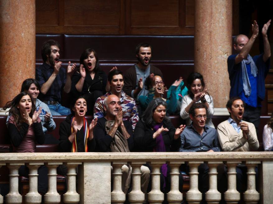 Parlamento aprova a co-ado��o!